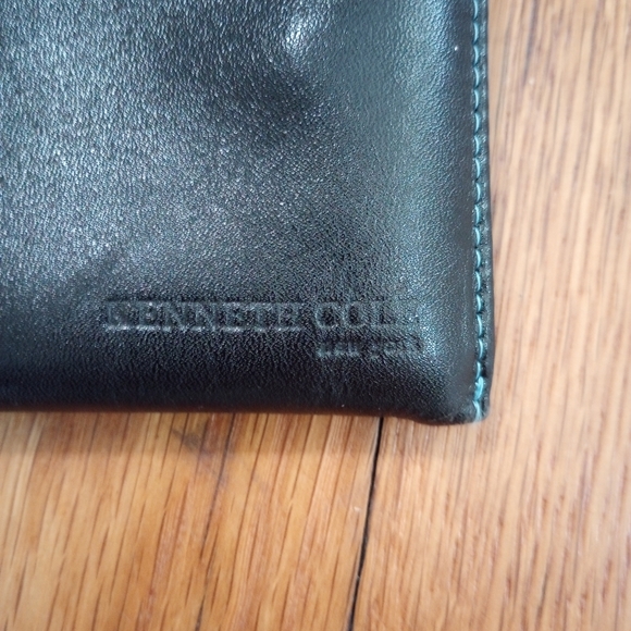 Kenneth Cole Clutch - Picture 2 of 4